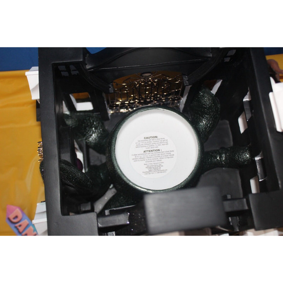 Bath & Body Works Glow In The Dark House Luminary 3 Wick Jar Candle Holder 2024 - Picture 7 of 13